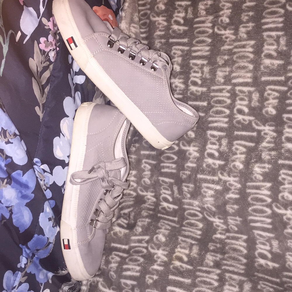 Tommy shoes